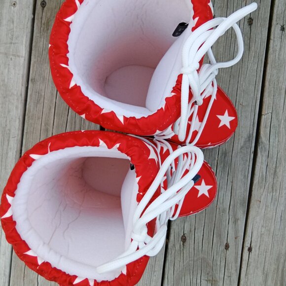 Moon Boot Retro Biker Icon Red With White Stars 35/38 fits US 5 - 7 - Picture 7 of 12